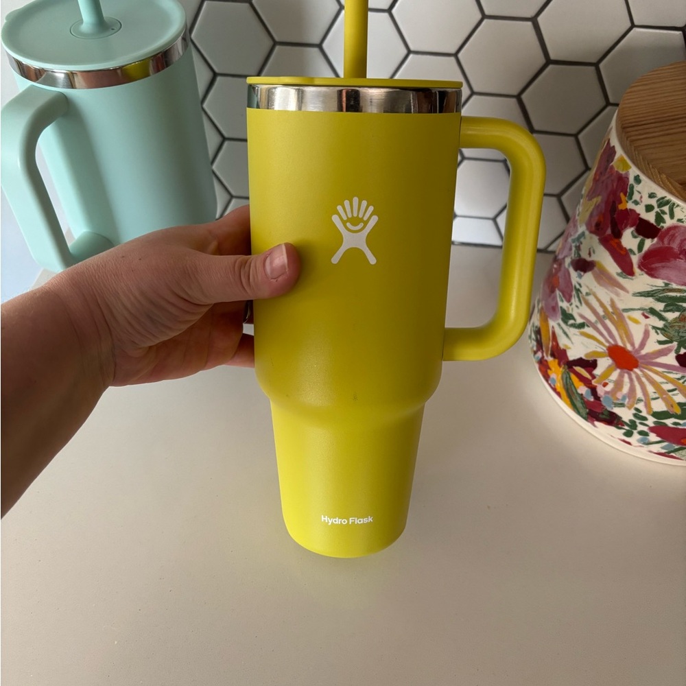 40 oz Hydro Flask Green Travel Tumbler